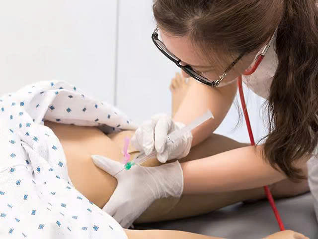FEMALE SENIOR NURSING CARE SIMULATION MODEL