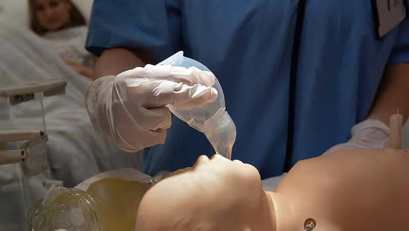 Penguin suction device