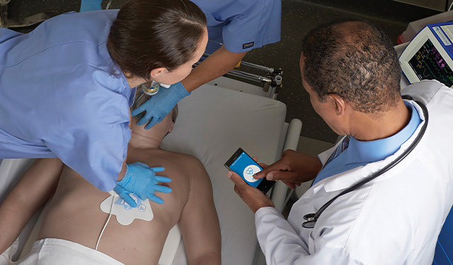 Heart shock machine with R-Series Plus Monitor
