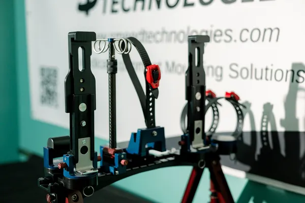 Giá đỡ thiết bị y tế (MERK)